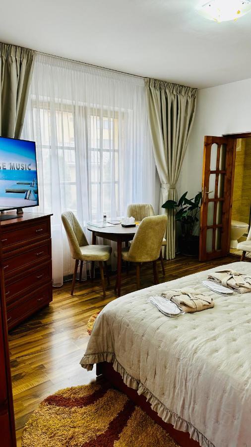 Leto House Appartement Târgu Jiu Buitenkant foto