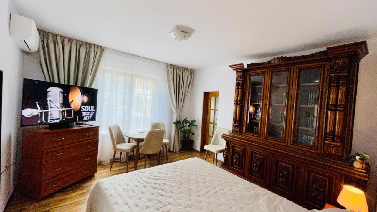 Leto House Appartement Târgu Jiu Buitenkant foto