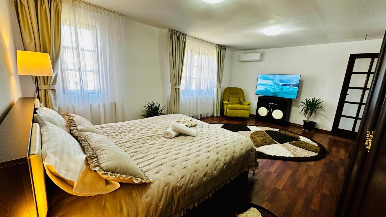 Leto House Appartement Târgu Jiu Buitenkant foto