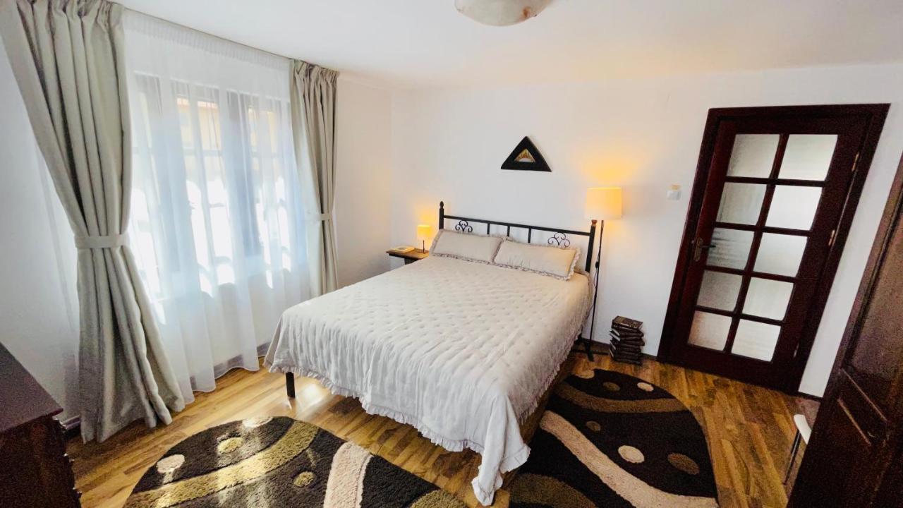 Leto House Appartement Târgu Jiu Buitenkant foto