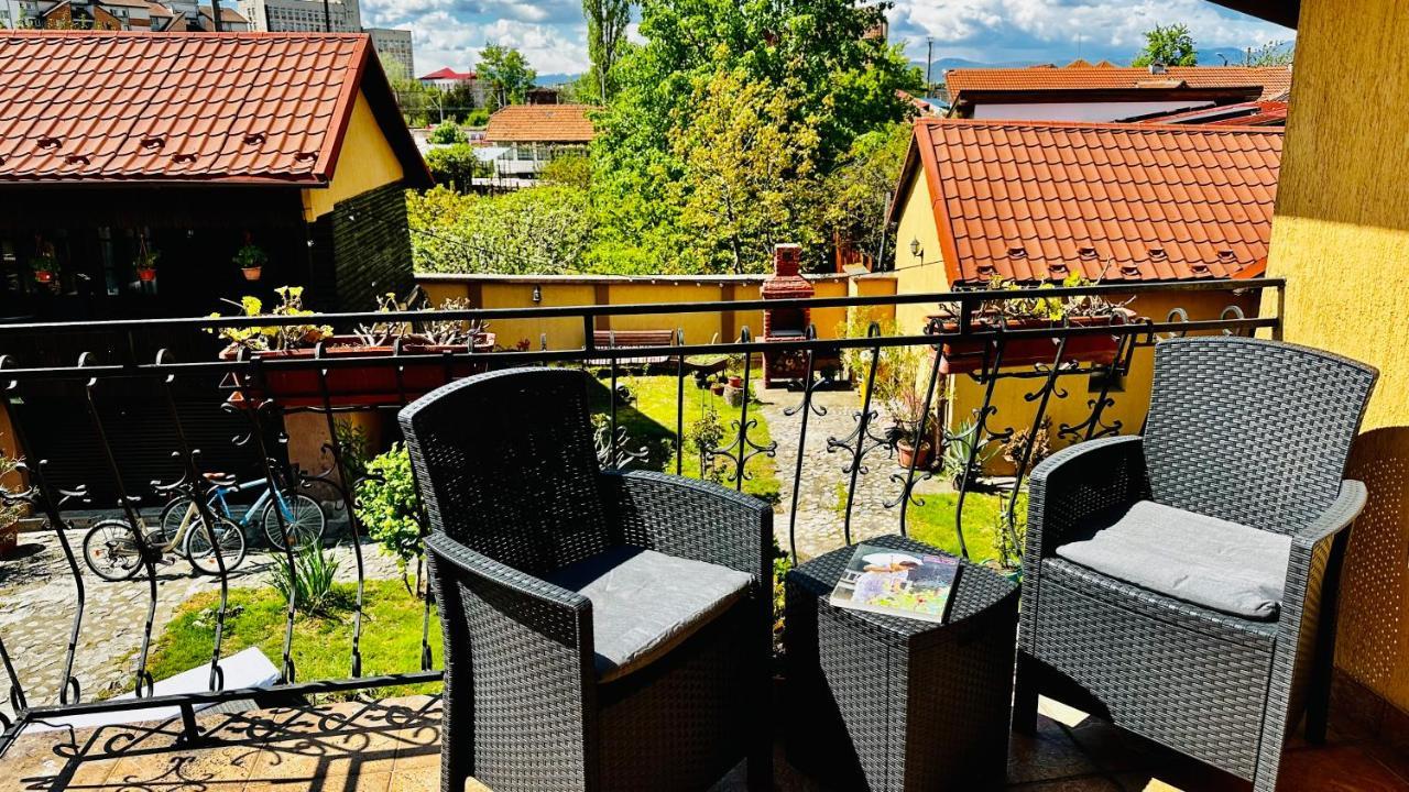 Leto House Appartement Târgu Jiu Buitenkant foto