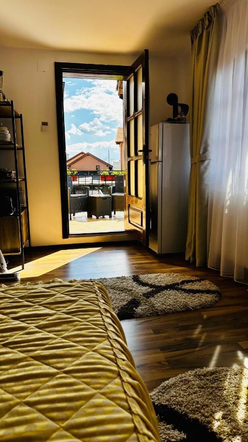 Leto House Appartement Târgu Jiu Buitenkant foto